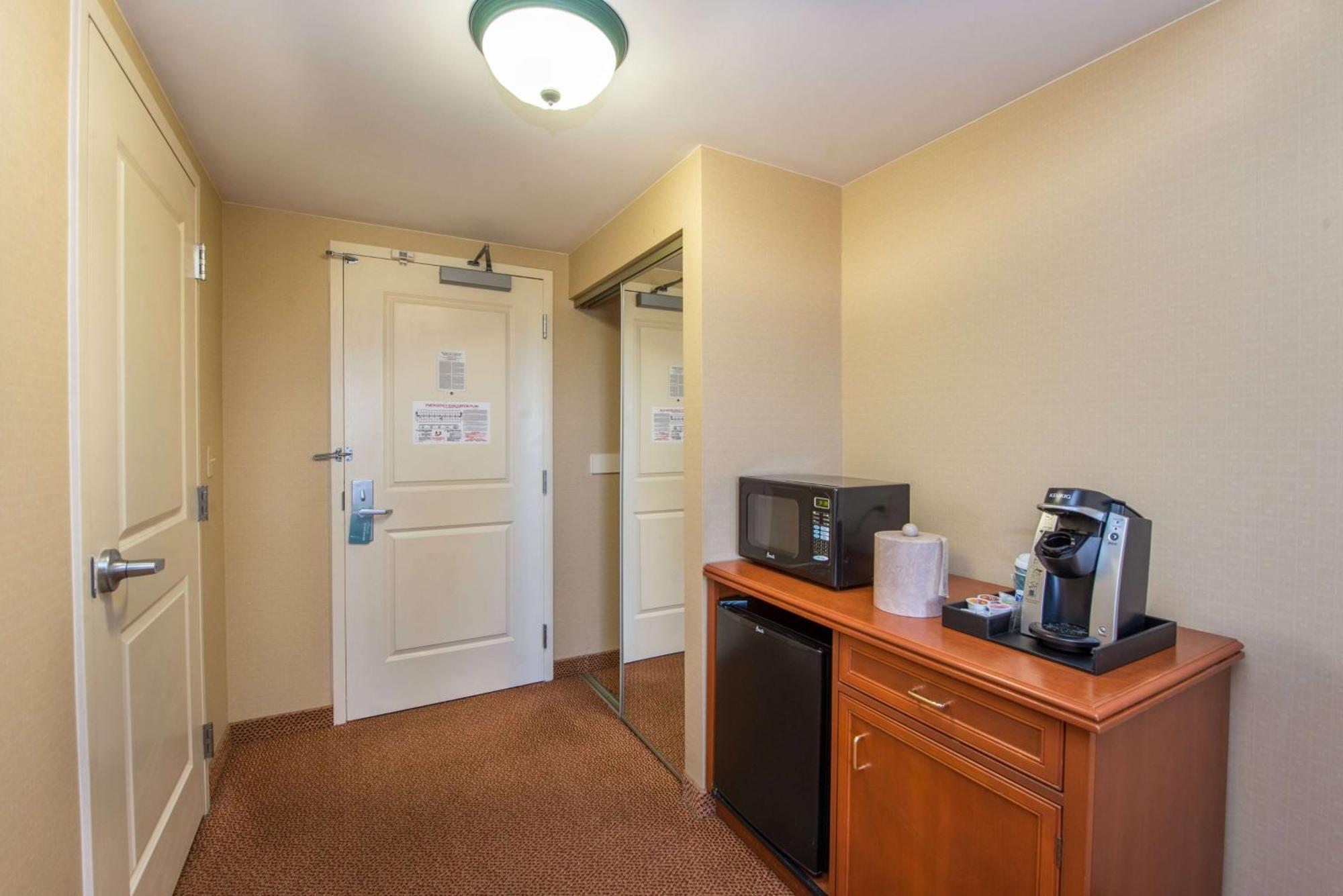 Hilton Garden Inn Fishkill Extérieur photo