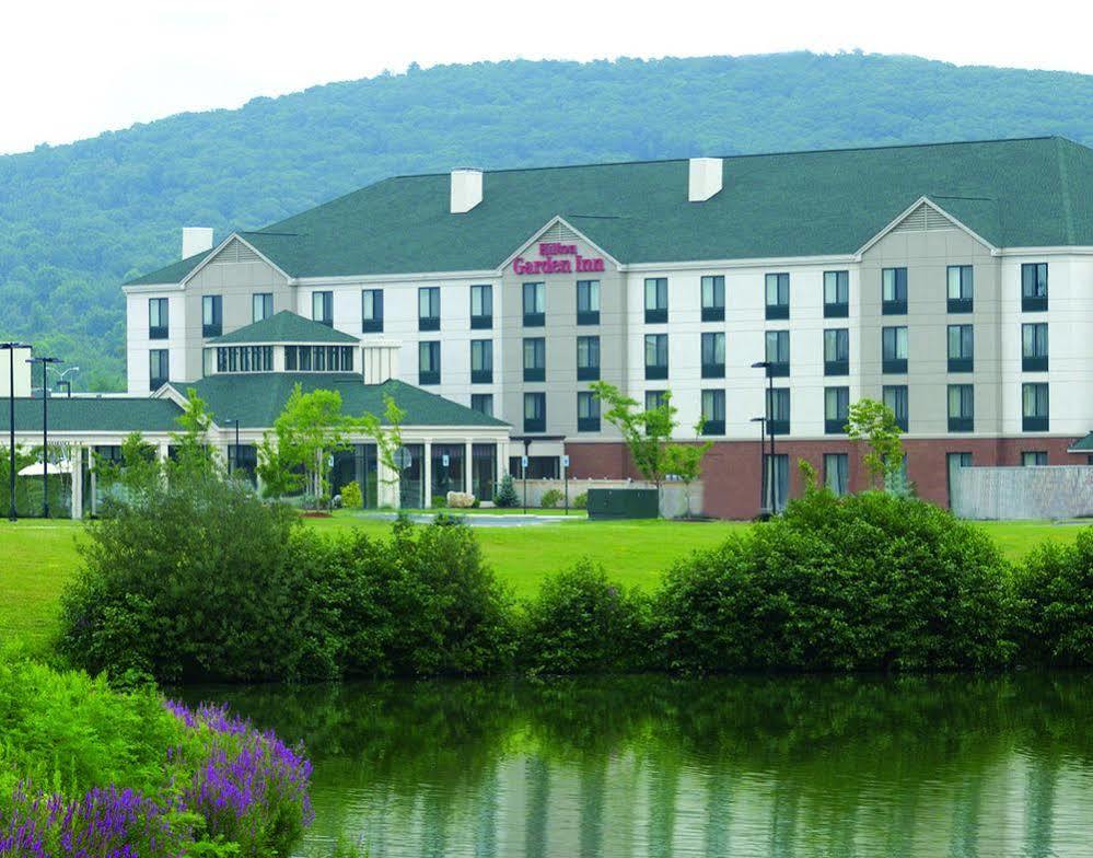 Hilton Garden Inn Fishkill Extérieur photo